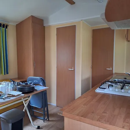 캠프장 Les Loges Le Breuil-sur-Couze